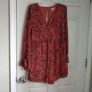 NWT Takara Split Sleeve Printed Romper Medium